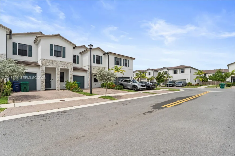 12958 SW 231st St Miami, FL 33170