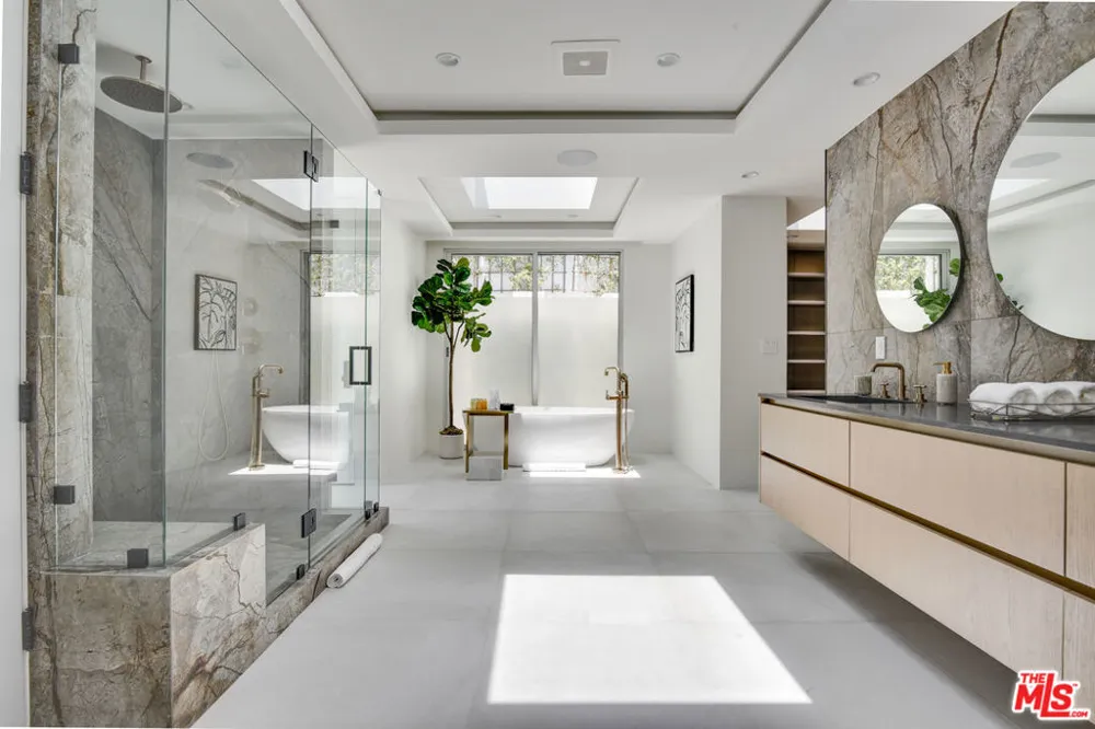 8908 Alto Cedro Drive Beverly Hills, CA 90210