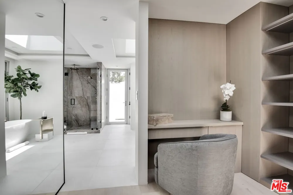 8908 Alto Cedro Drive Beverly Hills, CA 90210