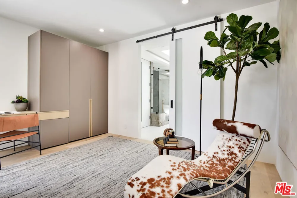 8908 Alto Cedro Drive Beverly Hills, CA 90210