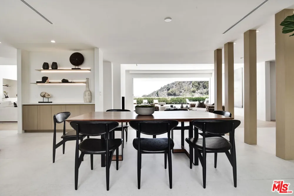8908 Alto Cedro Drive Beverly Hills, CA 90210