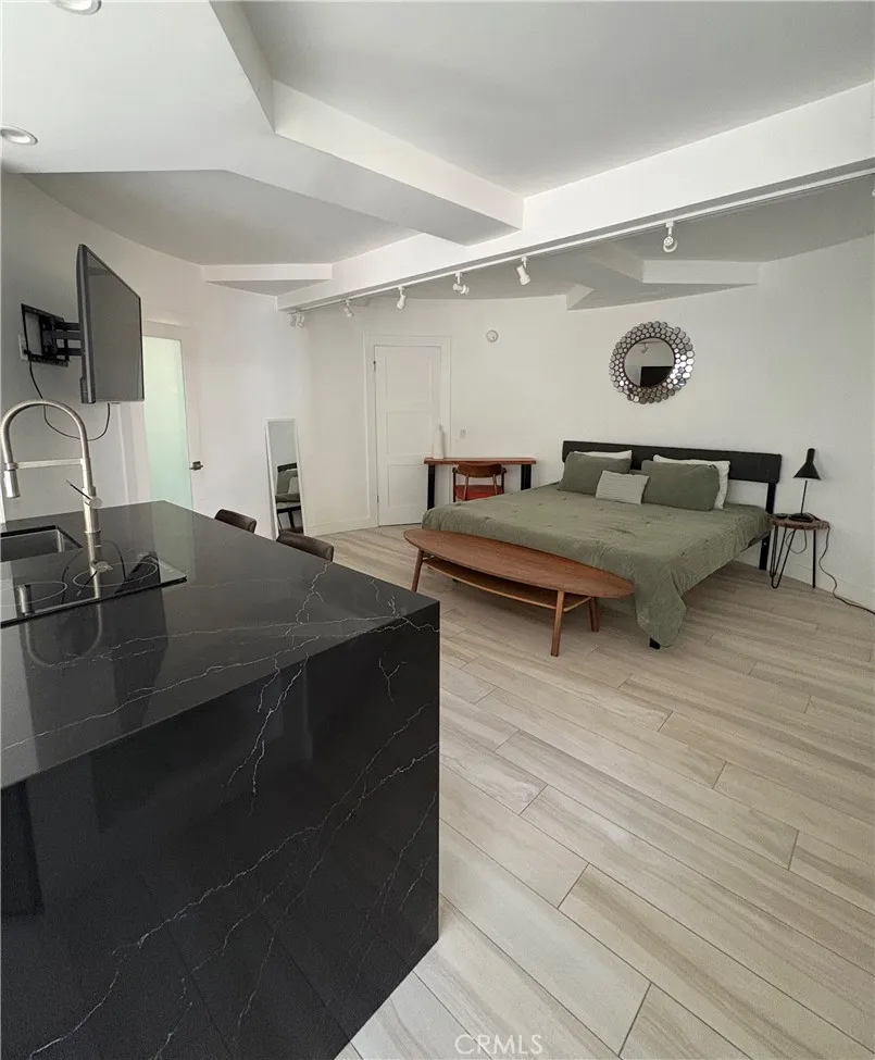 10051 Westwanda Drive Beverly Hills, CA 90210