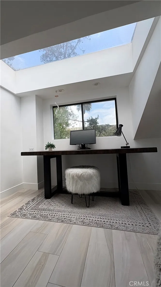 10051 Westwanda Drive Beverly Hills, CA 90210