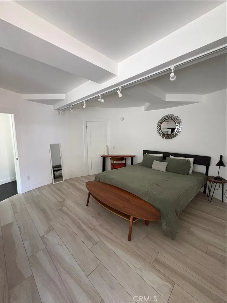 10051 Westwanda Drive Beverly Hills, CA 90210