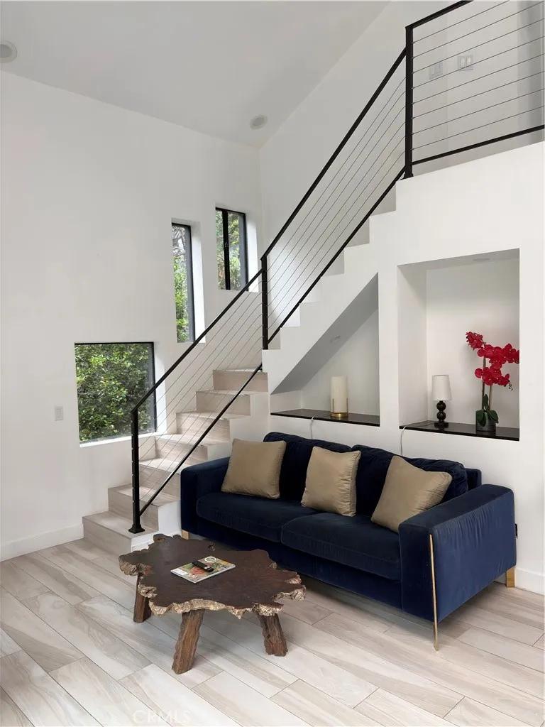 10051 Westwanda Drive Beverly Hills, CA 90210