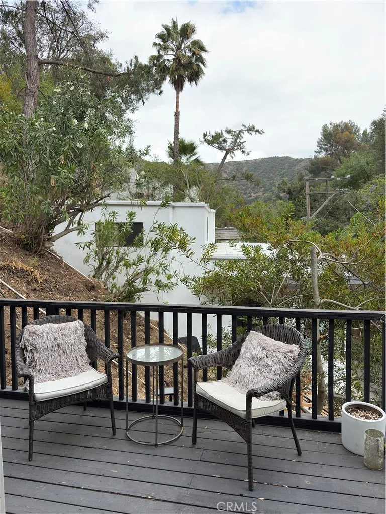 10051 Westwanda Drive Beverly Hills, CA 90210