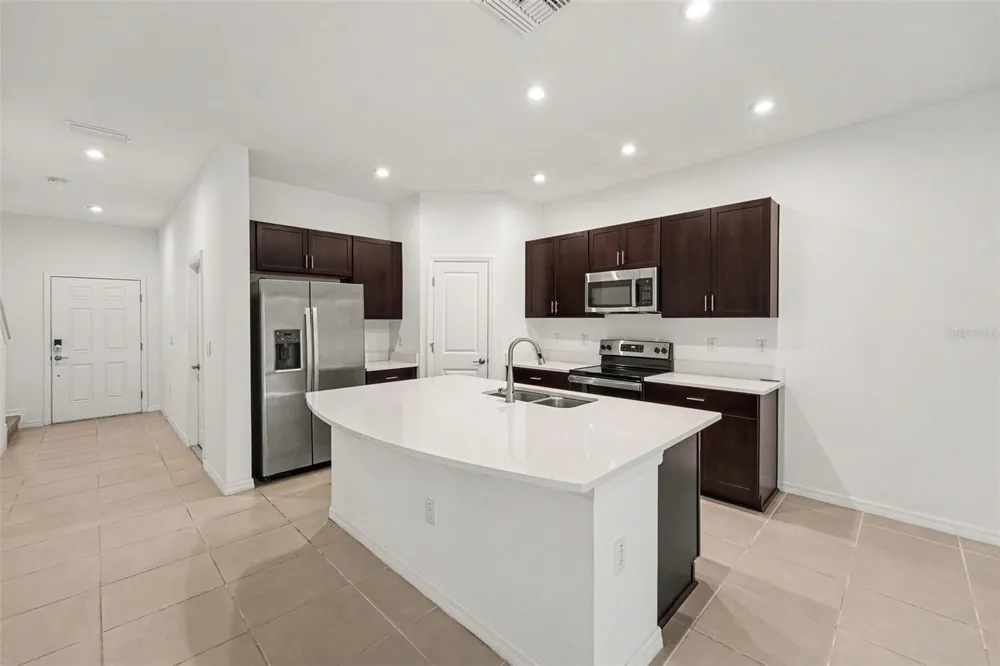 10573 OAKSIDE DRIVE Palmetto, FL 34221