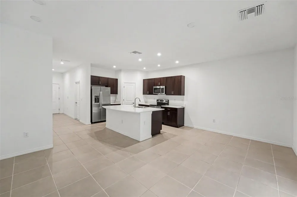 10573 OAKSIDE DRIVE Palmetto, FL 34221