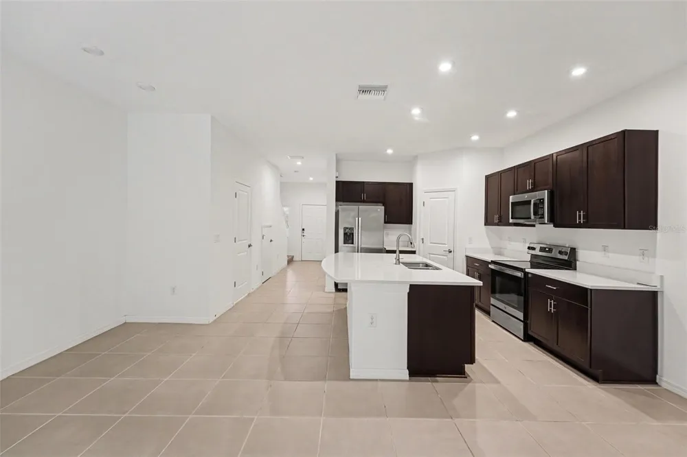 10573 OAKSIDE DRIVE Palmetto, FL 34221
