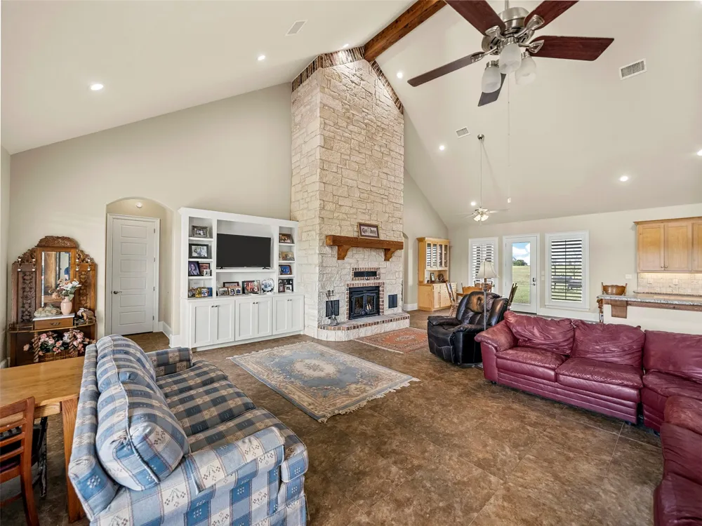 453 Tower Road Valley View, TX 76272