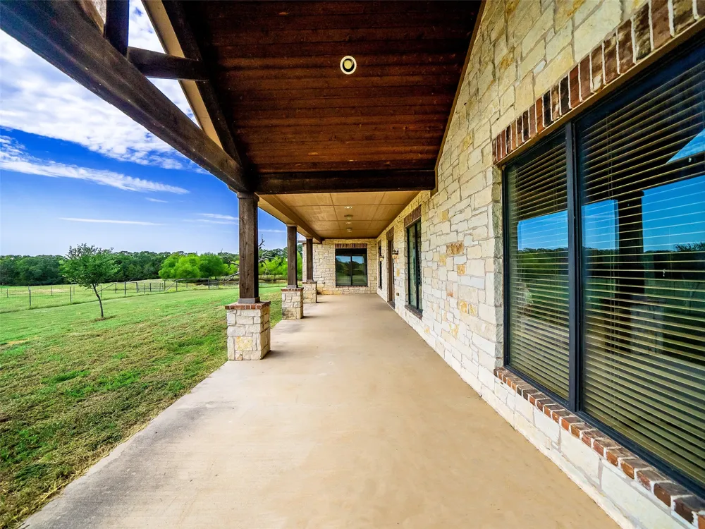 453 Tower Road Valley View, TX 76272