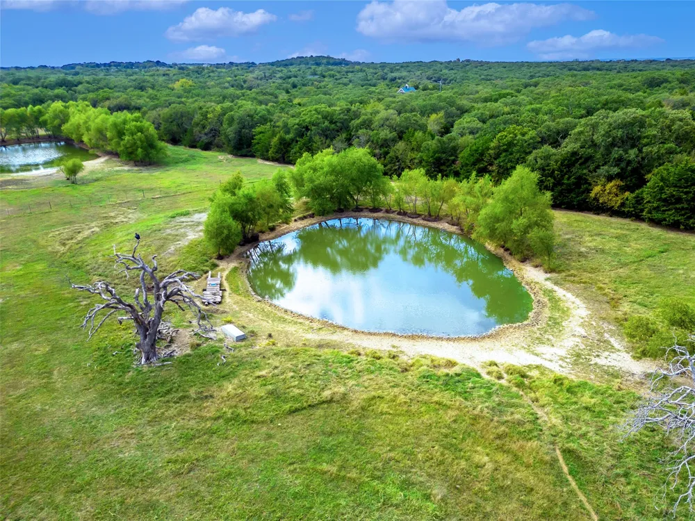 453 Tower Road Valley View, TX 76272