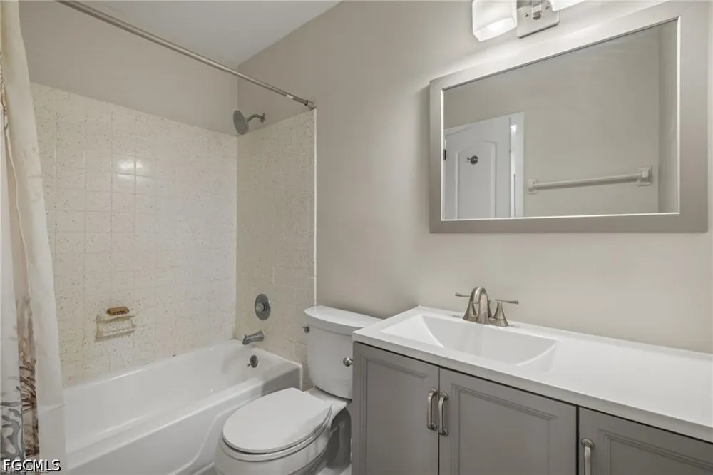 Royal Canadian Trace #3 Fort Myers, FL 33907