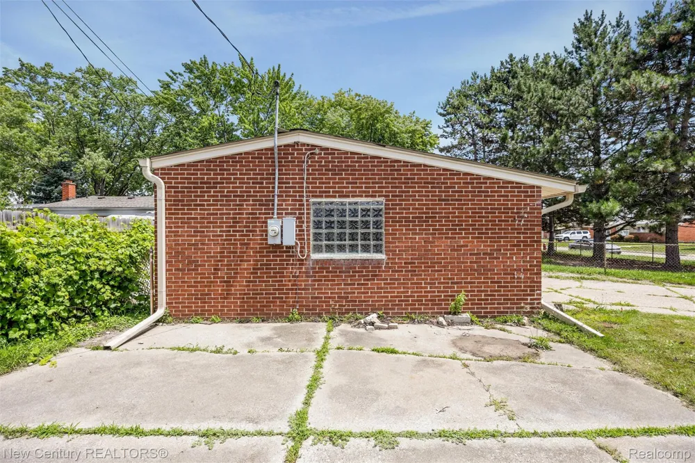 1720 Westbrook Drive Madison Heights City, MI 48071