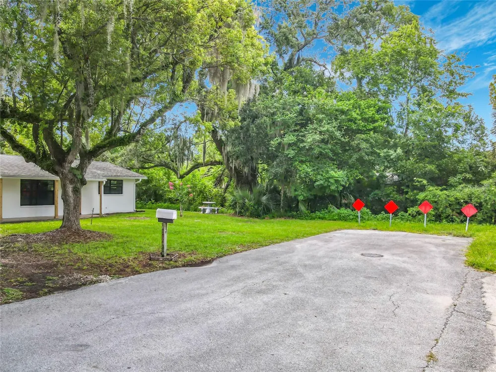 702 AVENUE A Daytona Beach, FL 32117