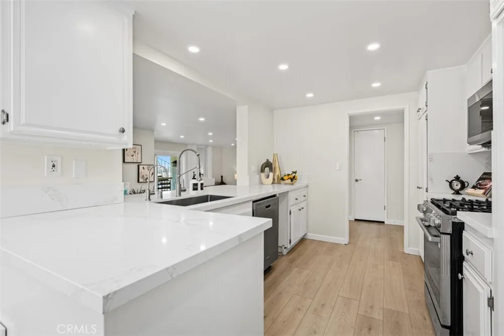 27808 Paguera Mission Viejo, CA 92692