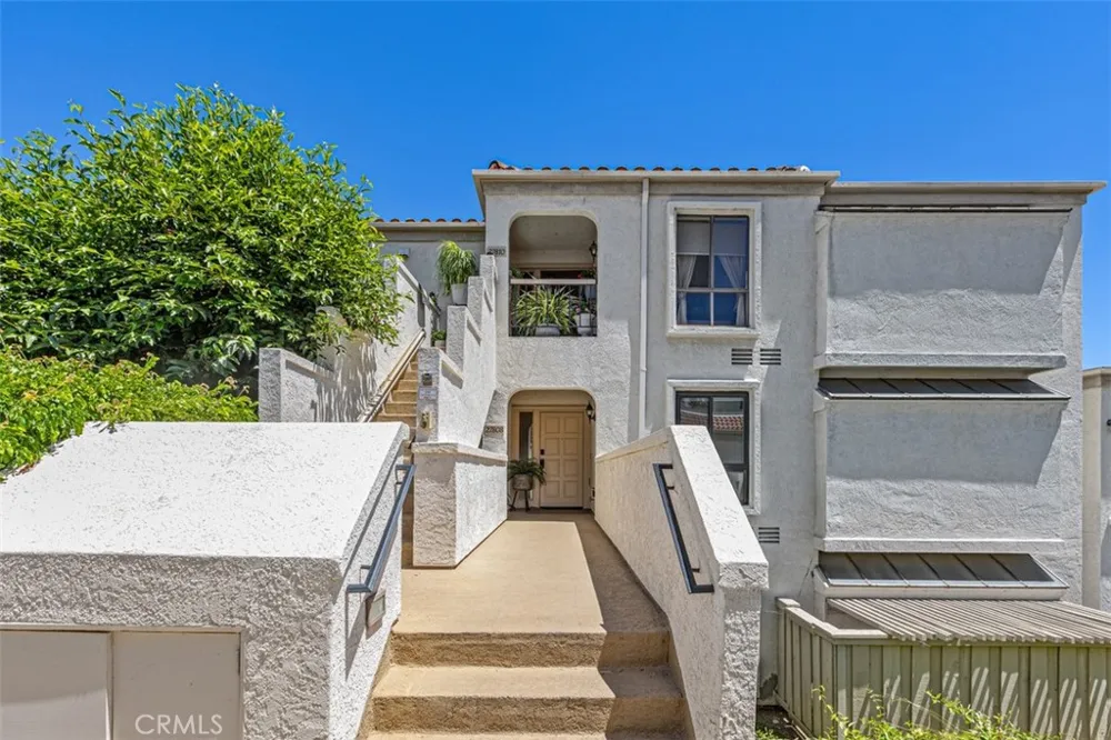 27808 Paguera Mission Viejo, CA 92692