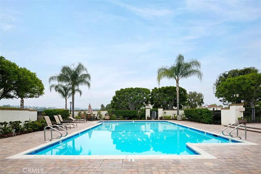 27808 Paguera Mission Viejo, CA 92692