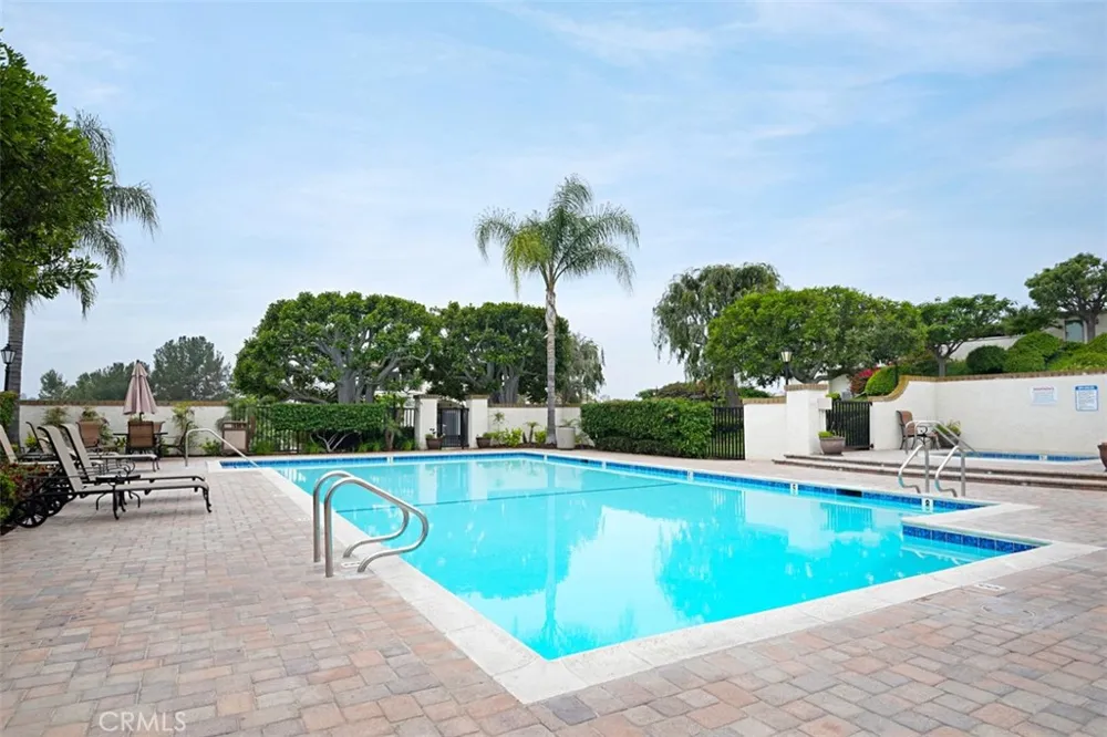 27808 Paguera Mission Viejo, CA 92692