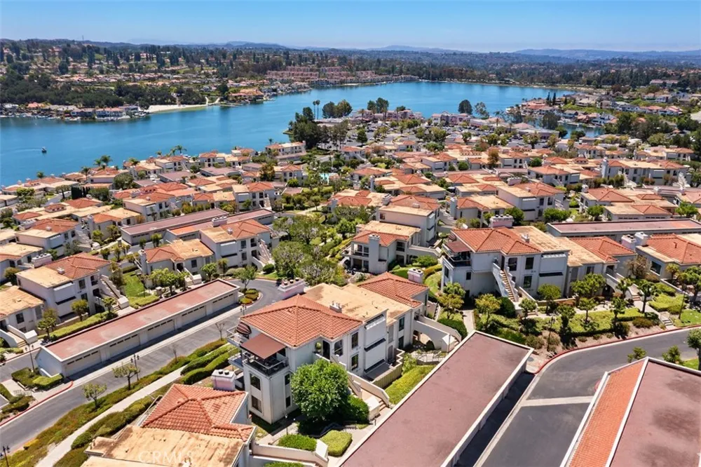 27808 Paguera Mission Viejo, CA 92692