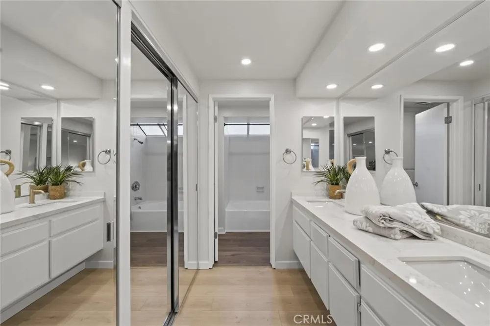 27808 Paguera Mission Viejo, CA 92692