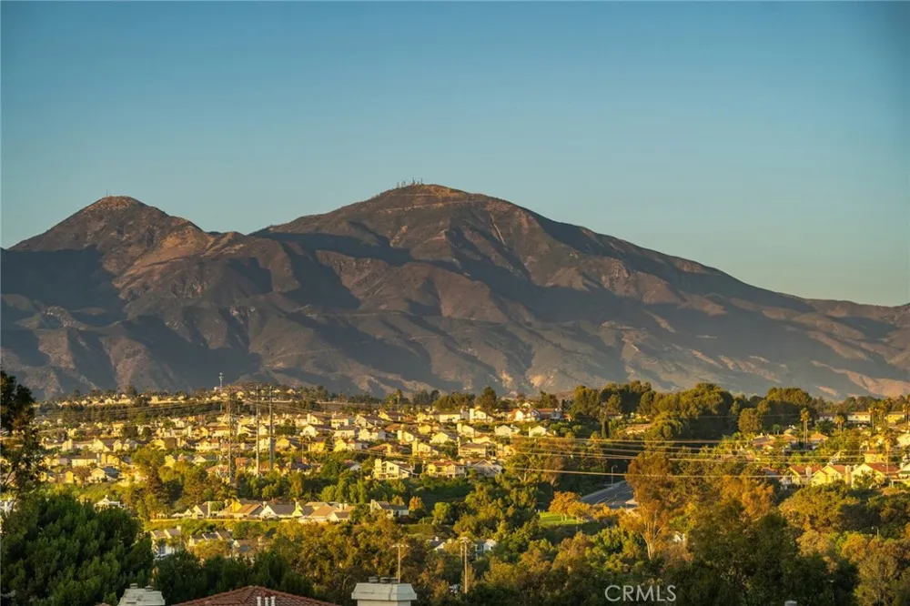 27808 Paguera Mission Viejo, CA 92692