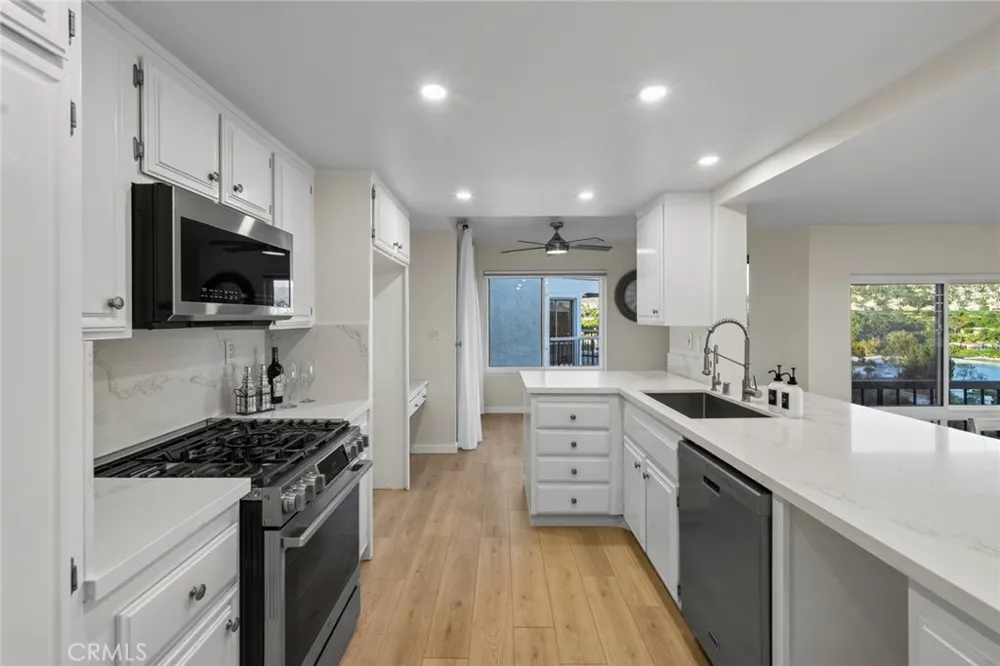 27808 Paguera Mission Viejo, CA 92692