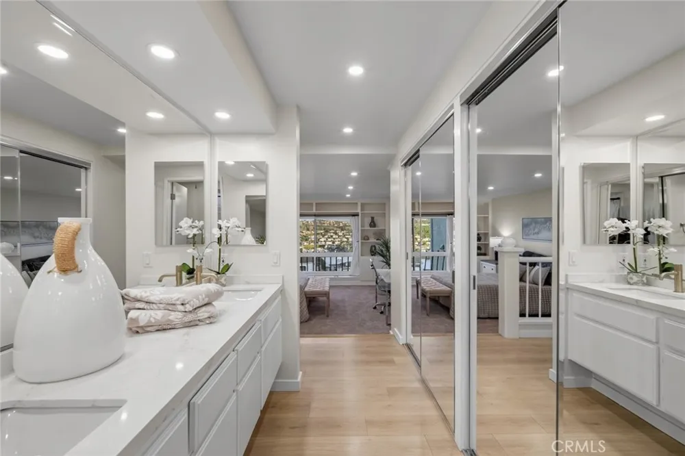 27808 Paguera Mission Viejo, CA 92692