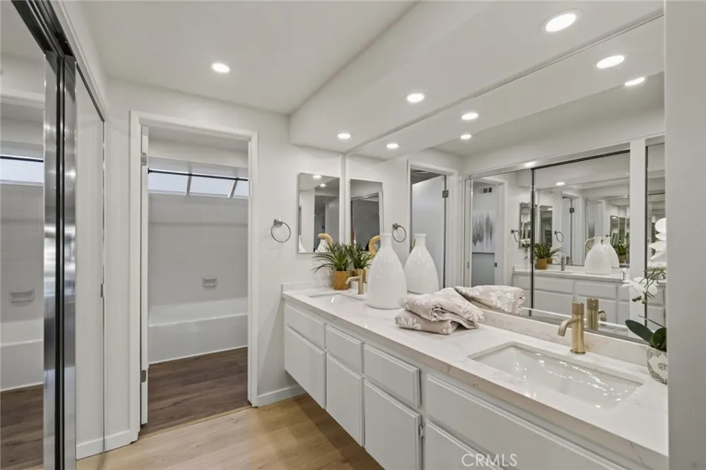 27808 Paguera Mission Viejo, CA 92692