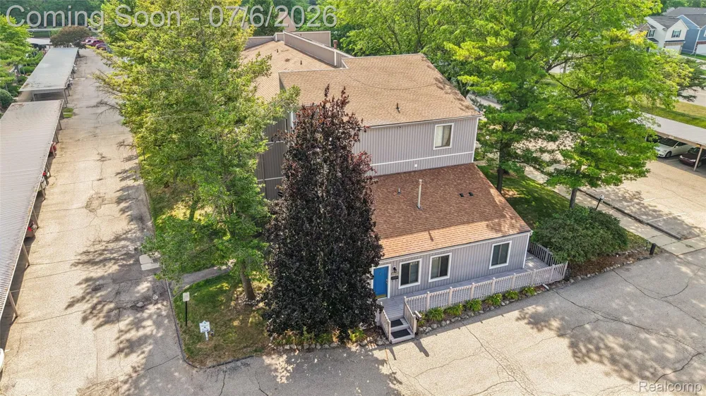 9597 Harbour Cove Court #105 Ypsilanti Charter Township, MI 48197