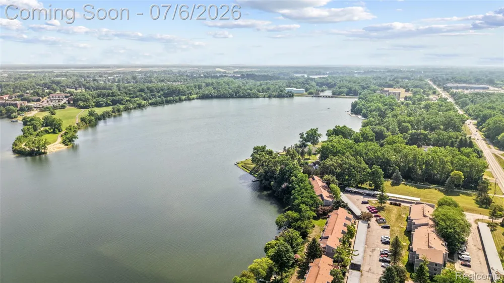 9597 Harbour Cove Court #105 Ypsilanti Charter Township, MI 48197