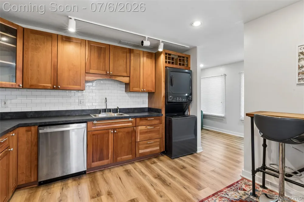 9597 Harbour Cove Court #105 Ypsilanti Charter Township, MI 48197