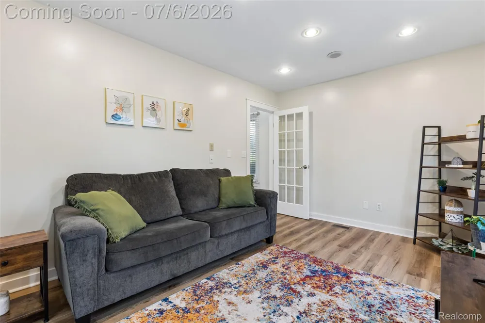 9597 Harbour Cove Court #105 Ypsilanti Charter Township, MI 48197