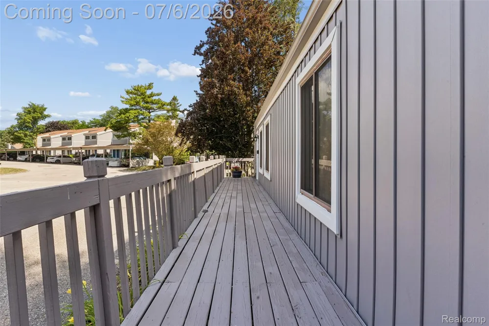 9597 Harbour Cove Court #105 Ypsilanti Charter Township, MI 48197