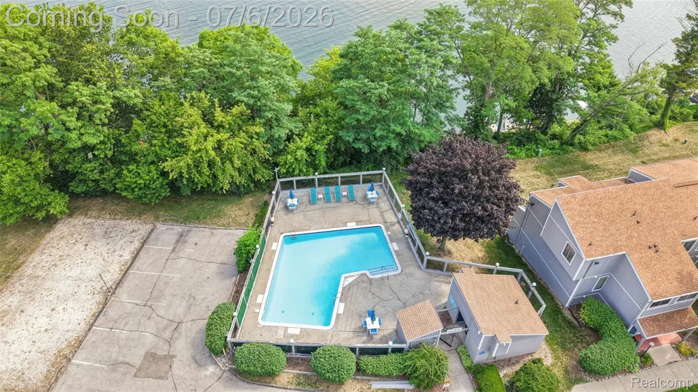 9597 Harbour Cove Court #105 Ypsilanti Charter Township, MI 48197