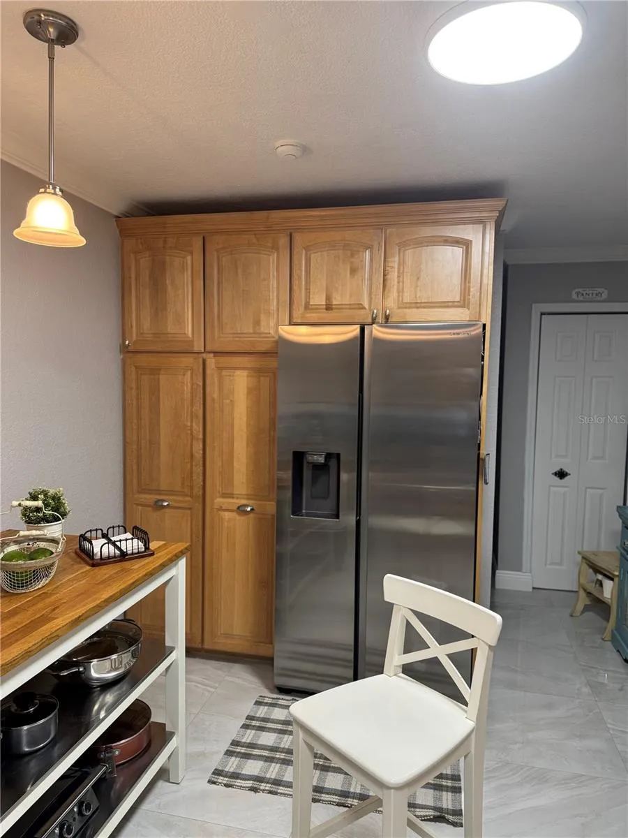 14821 PALMETTO PALM AVENUE Miami Lakes, FL 33014