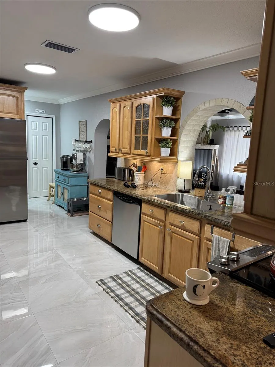 14821 PALMETTO PALM AVENUE Miami Lakes, FL 33014