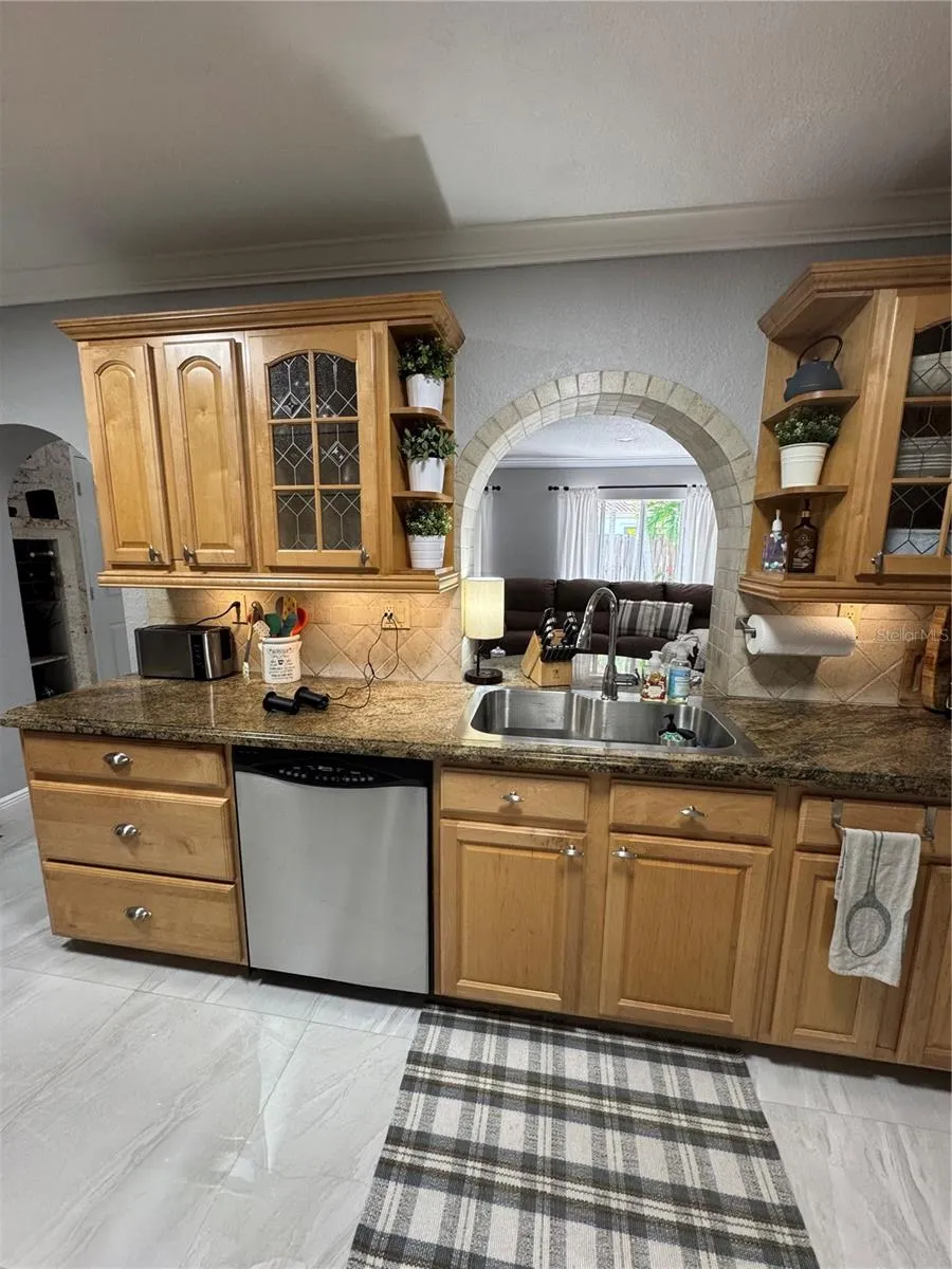 14821 PALMETTO PALM AVENUE Miami Lakes, FL 33014