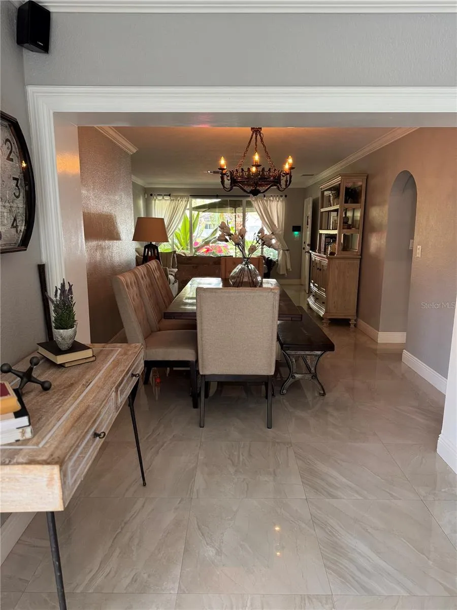 14821 PALMETTO PALM AVENUE Miami Lakes, FL 33014