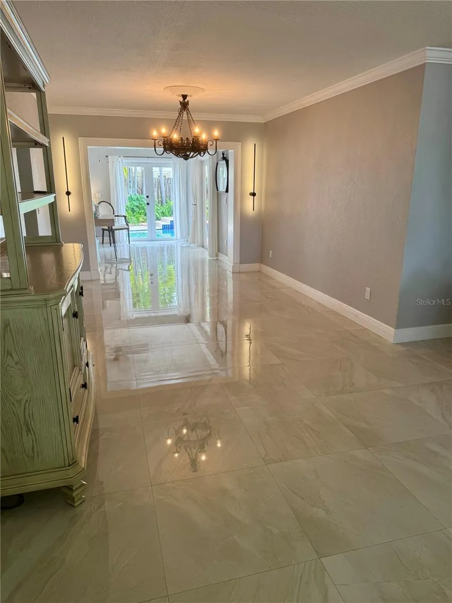 14821 PALMETTO PALM AVENUE Miami Lakes, FL 33014
