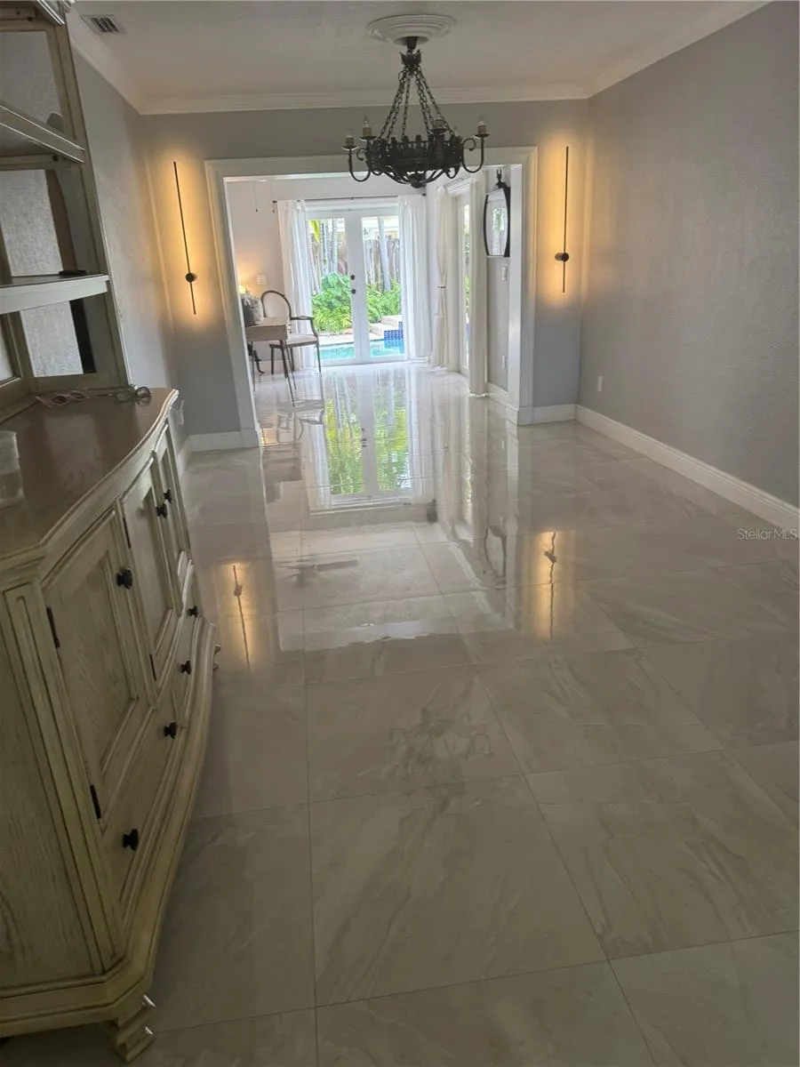 14821 PALMETTO PALM AVENUE Miami Lakes, FL 33014