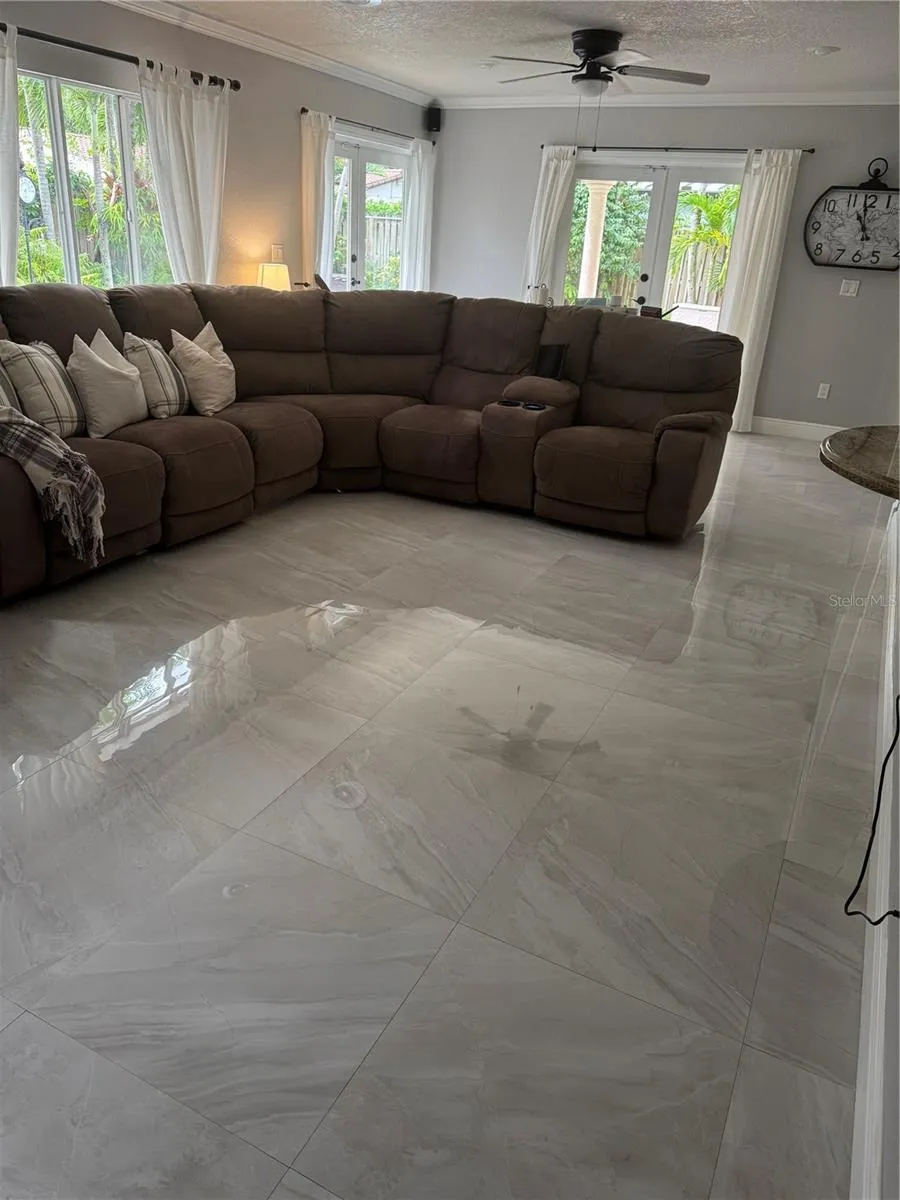 14821 PALMETTO PALM AVENUE Miami Lakes, FL 33014