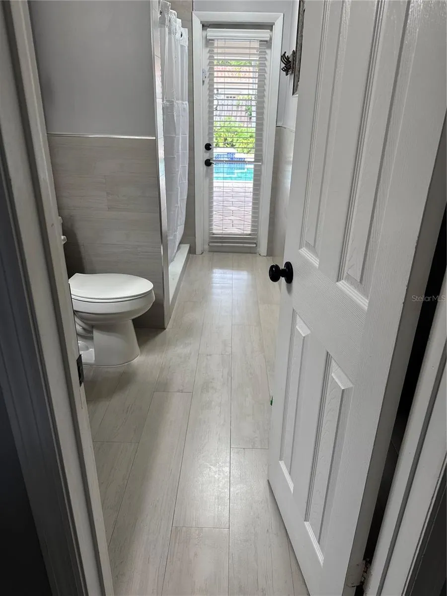 14821 PALMETTO PALM AVENUE Miami Lakes, FL 33014