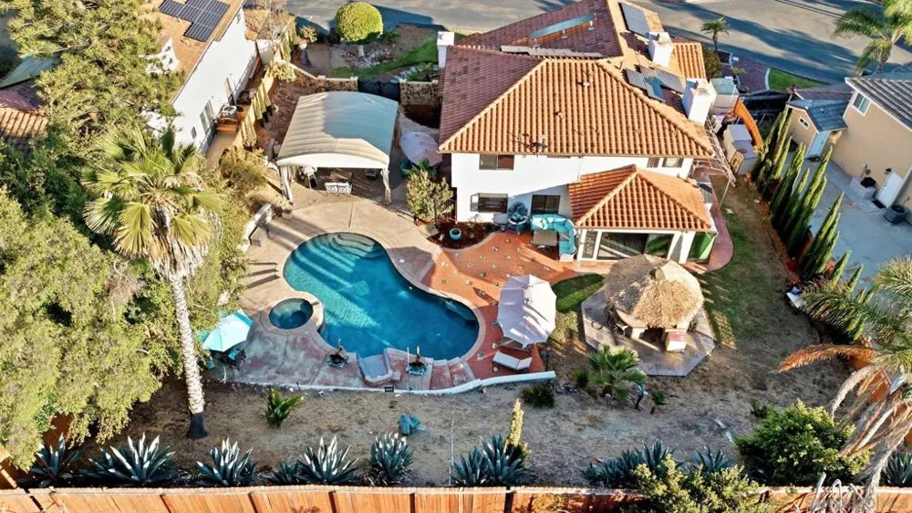 5771 Casa Grande Bonita, CA 91902