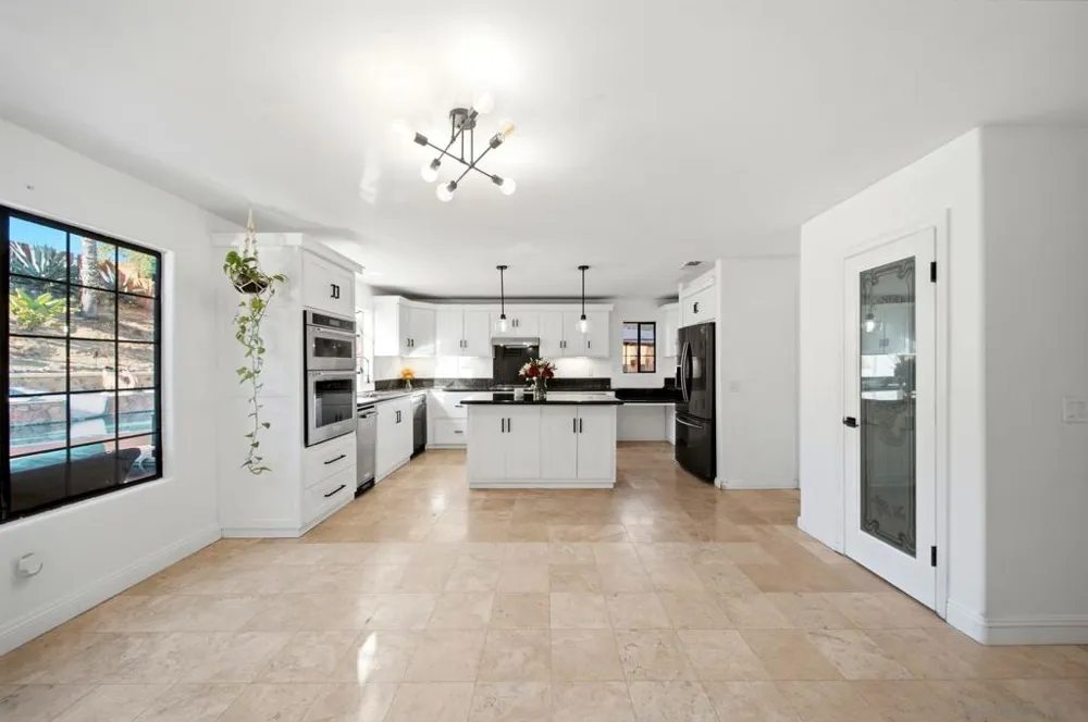 5771 Casa Grande Bonita, CA 91902