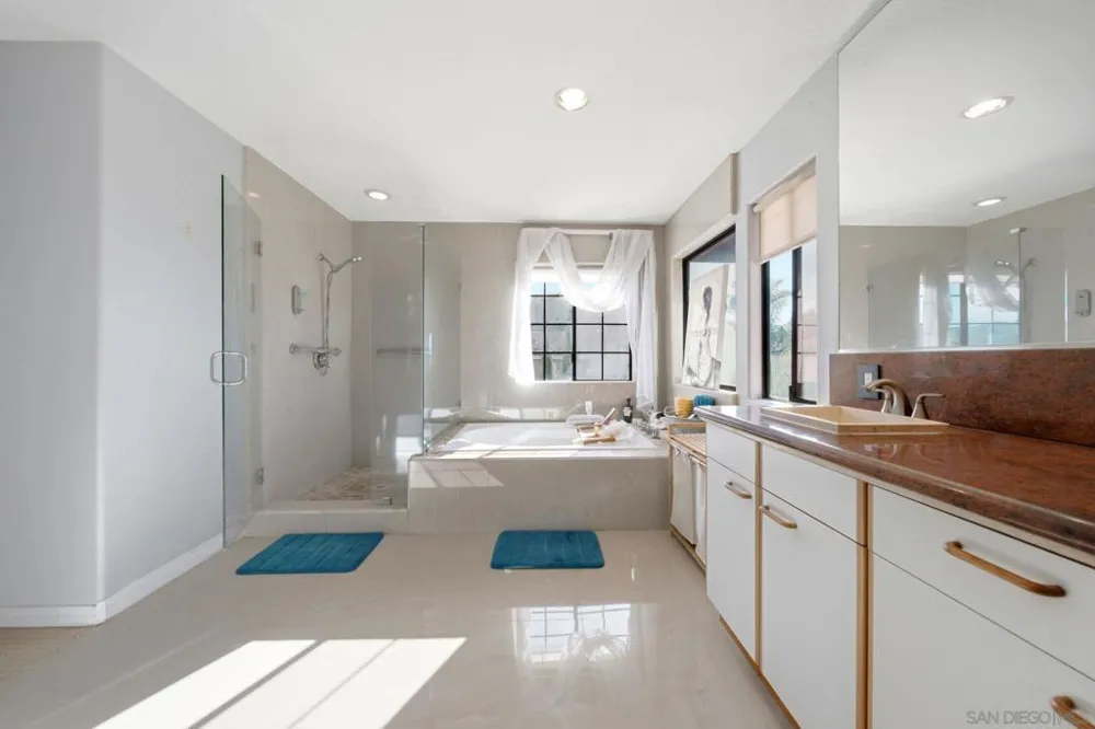 5771 Casa Grande Bonita, CA 91902