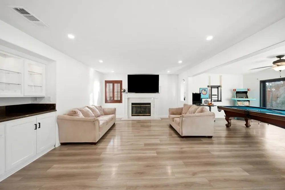 5771 Casa Grande Bonita, CA 91902