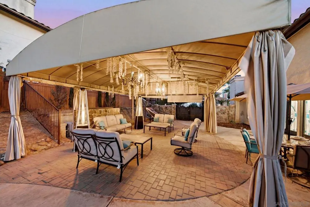 5771 Casa Grande Bonita, CA 91902