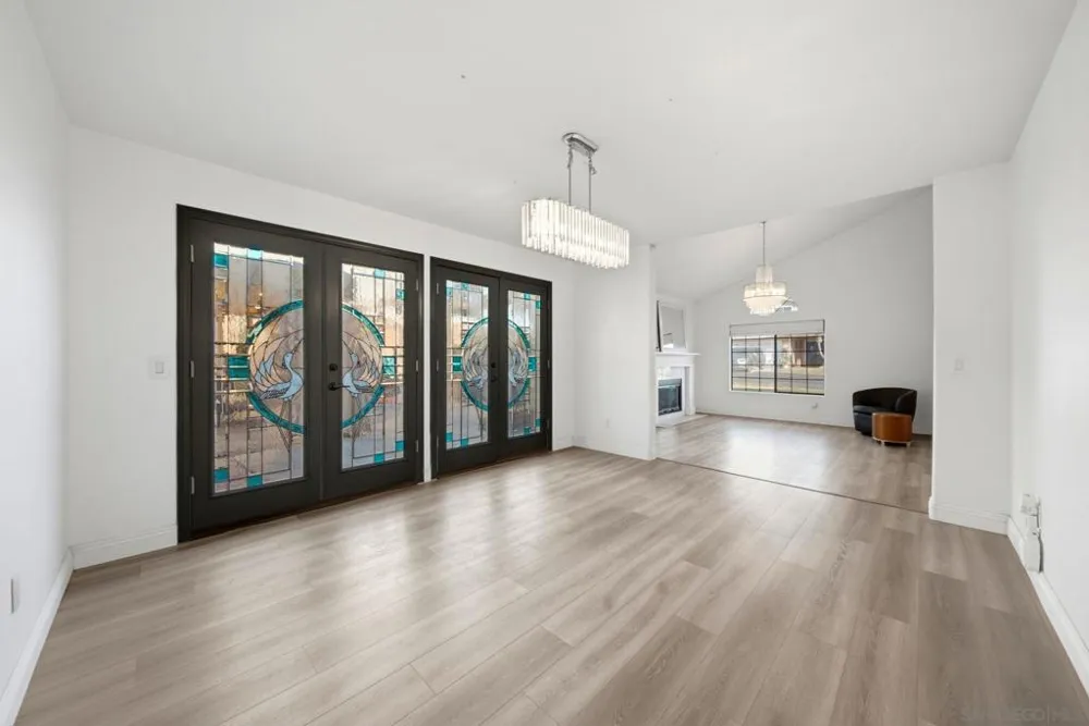 5771 Casa Grande Bonita, CA 91902