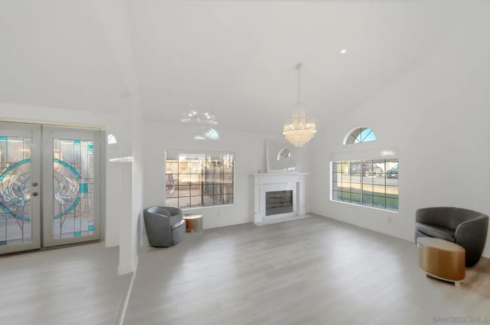 5771 Casa Grande Bonita, CA 91902